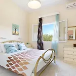 Villa Amorossa With Garden View & Shared Pool By Konnect, Roda Corfu